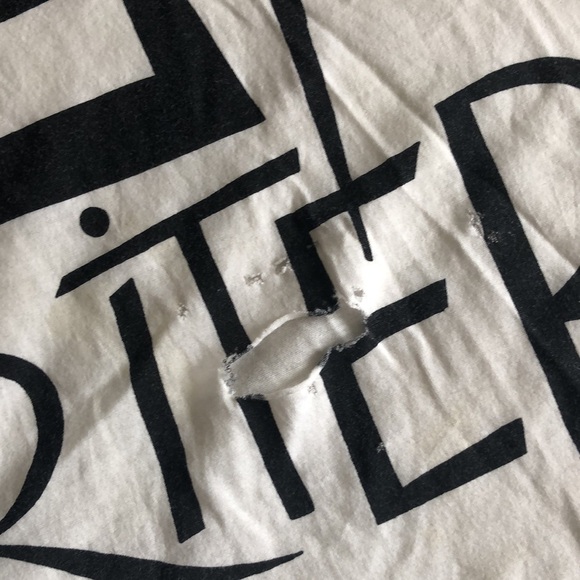 Flawed Burberry Prorsum runway tee - Picture 5 of 13